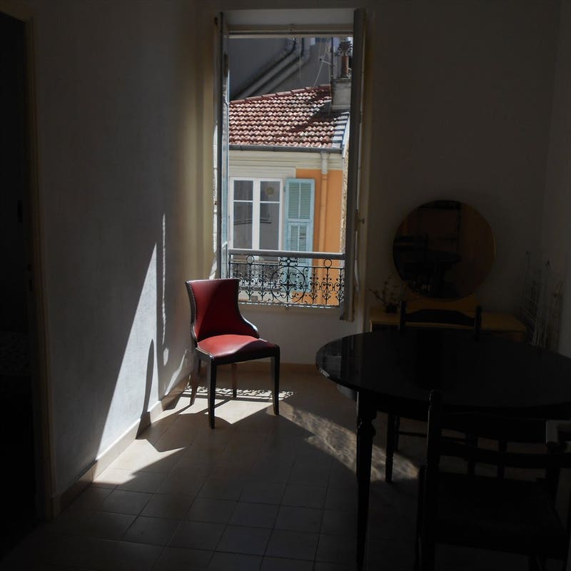 Appartement 3 pièces dont 2 chambres + petit salon Photo principale