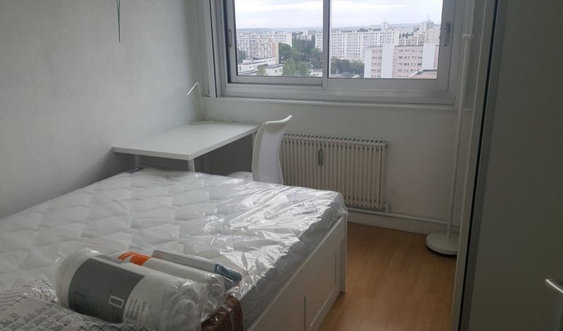 400 € chambre meublée près campus ARTEM Photo principale