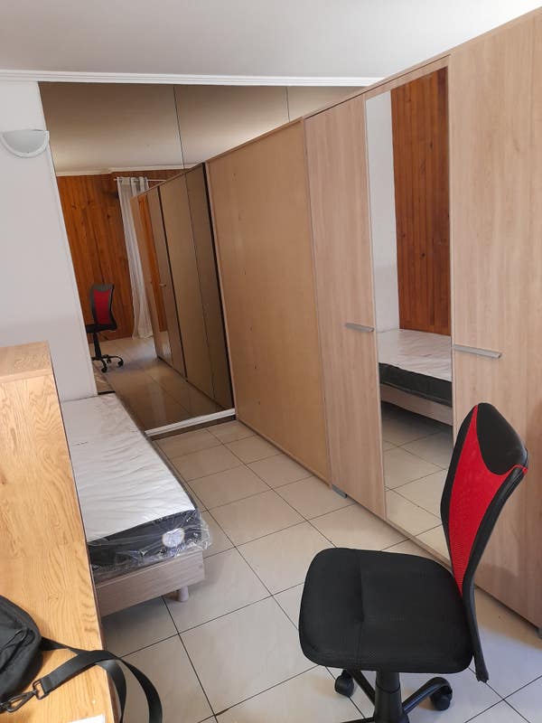 Grande chambre meublée Photo principale