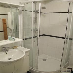 Joli studio d'une superficie de 28m2 au 1er étage Photo principale