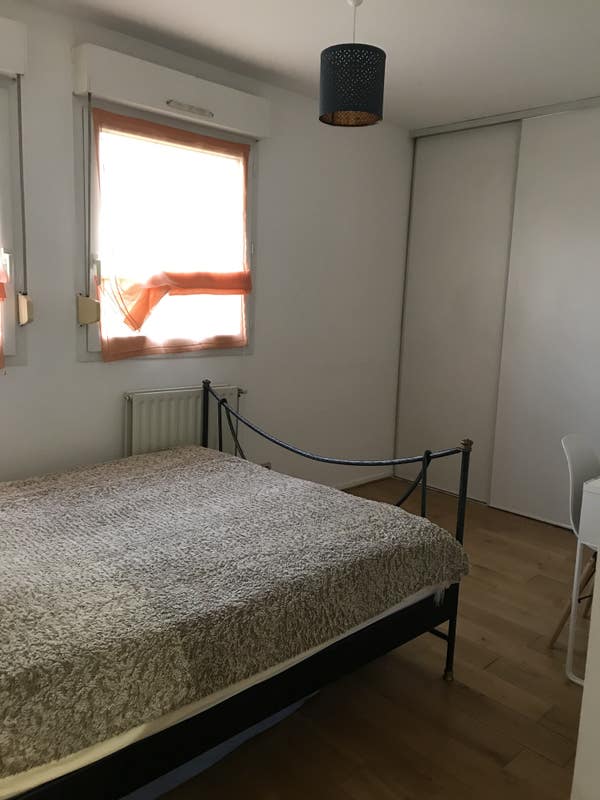 Loue chambre dans appt clair et calme Photo principale