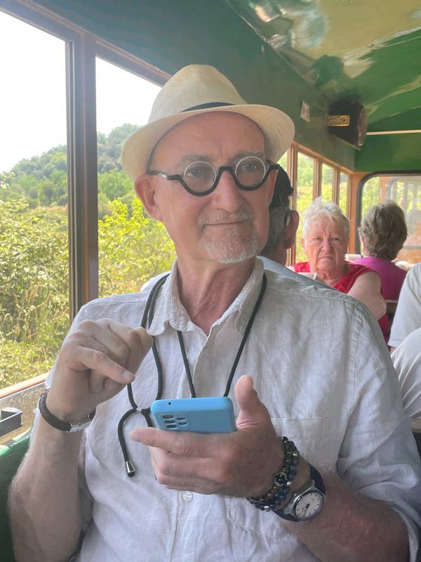 RETRAITÉ RECHERCHE MAISON INTERGÉNERATIONNEL Photo principale