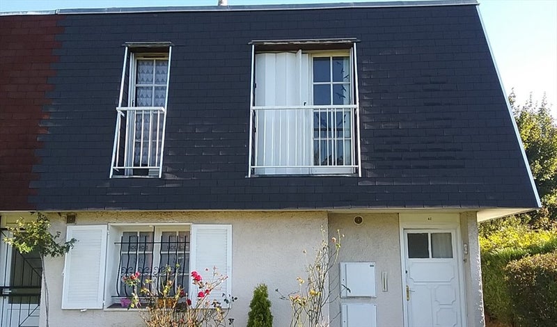 Photo 1: Entrée de la maison - COTE BASSINS