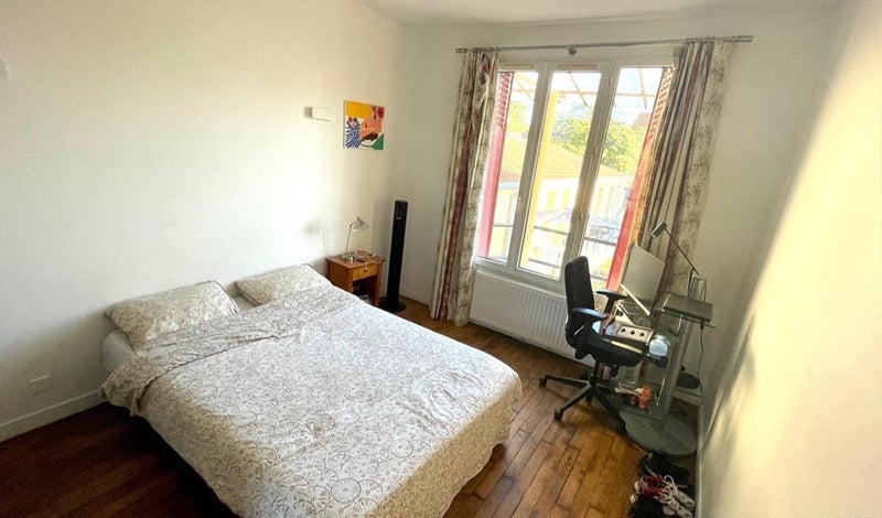 Photo 1: chambre 13 mètres carrés dans maison, au RDC refaite à neuf en 2025.