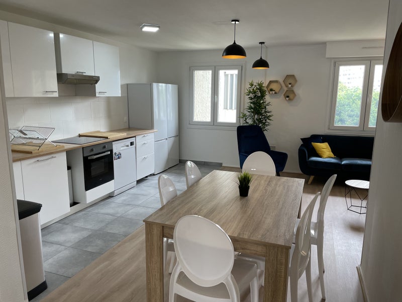 Photo 1: Cuisine - Salon