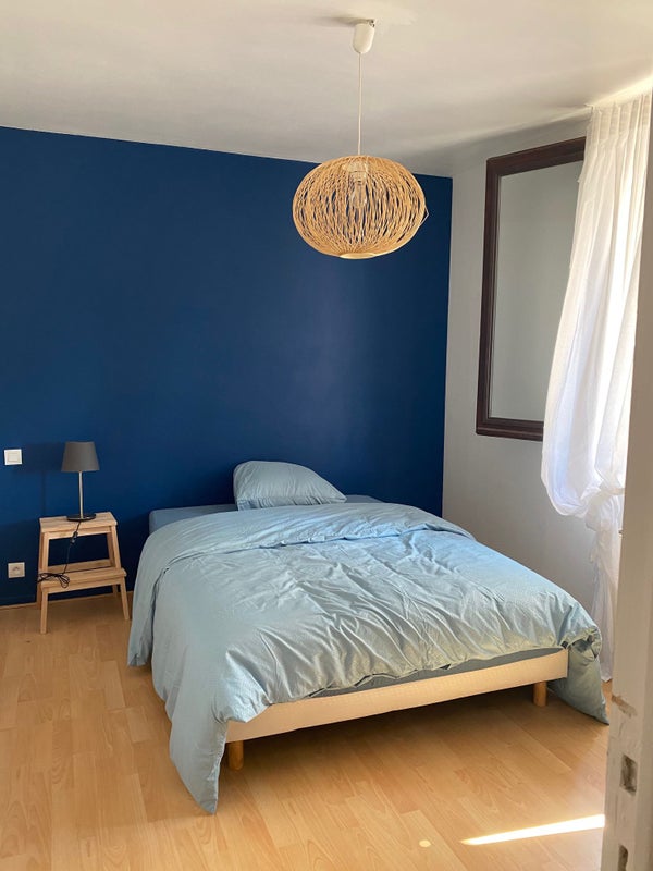 Photo 1: Chambre à prendre