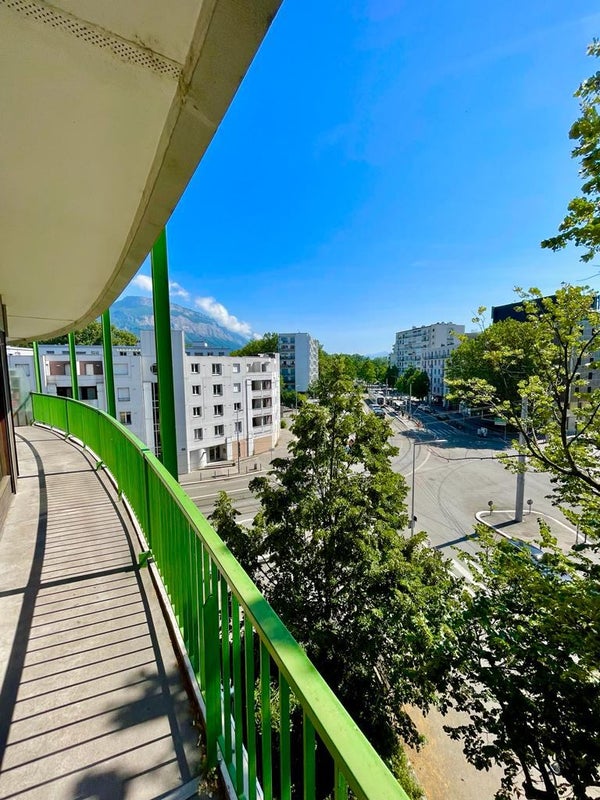 Photo 1: Balcon de 18 m2