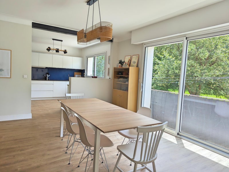 Photo 1: Cuisine et Salle à manger communes
