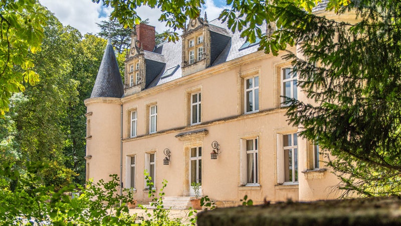 Photo 1: Façade du château