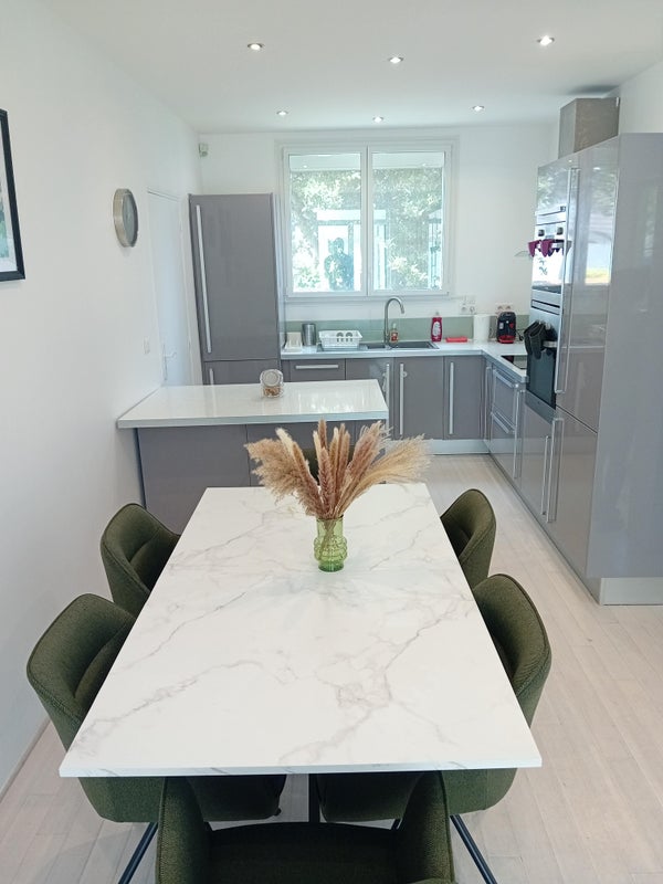 Photo 1: Salon cuisine