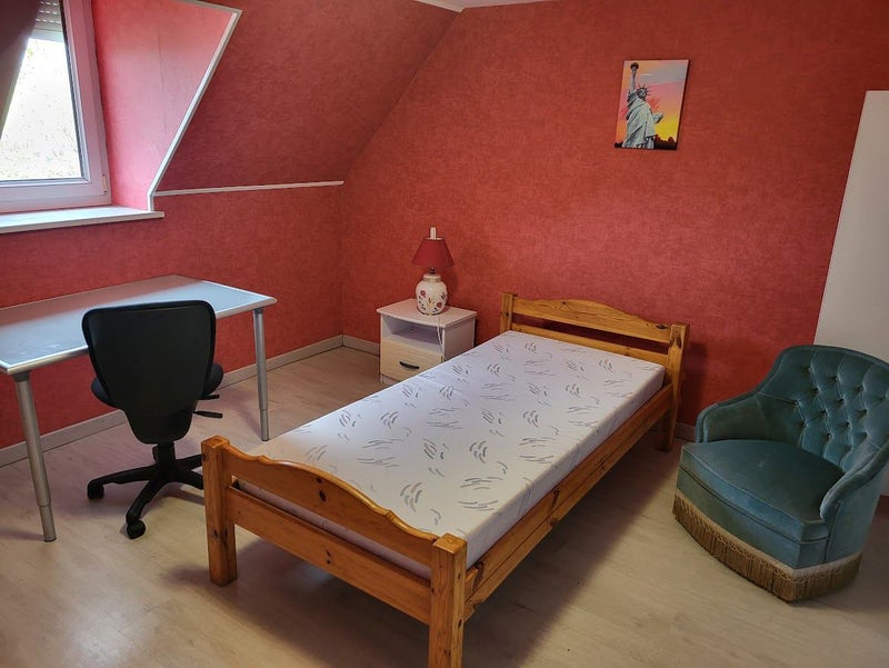 Photo 1: chambre et bureau 