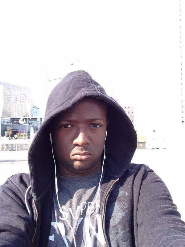 Photo 1: Moi à Paris courbevoie la défense