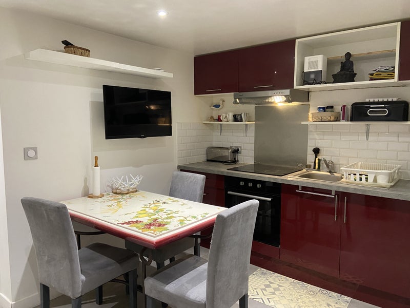 Photo 1: Cuisine équipée et amenagée