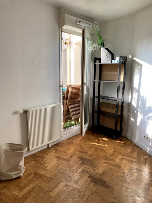 Photo 1: chambre coté fenêtre 