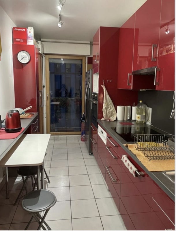 Photo 1: Cuisine Équipée 