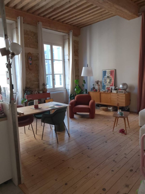 Photo 1: Salon commun