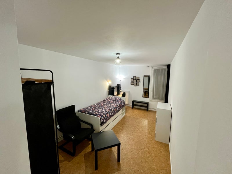 Photo 1: Votre chambre 🛌 📚❤️