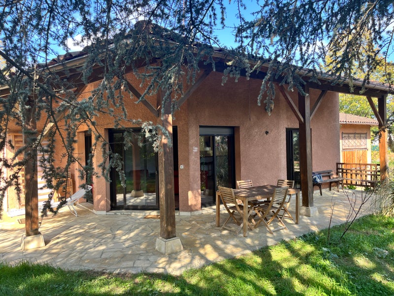 Photo 1: Vue depuis le jardin