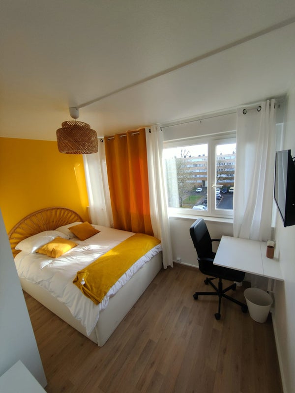 Photo 1: Chambre soleil