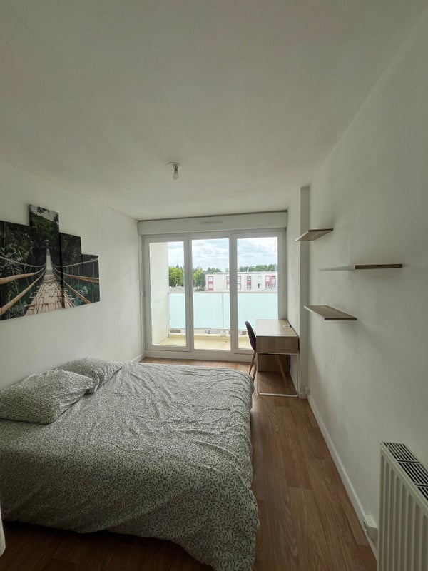 Photo 1: Chambre 1 (Disponible le 12 mars)