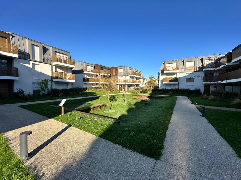 Photo 1: Jardin