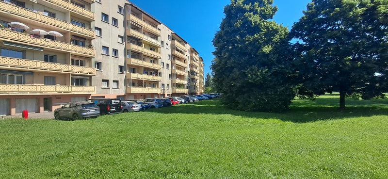 Photo 1: Résidence