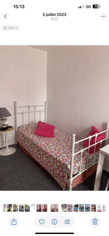 Photo 1: Chambre avec lit simple 
