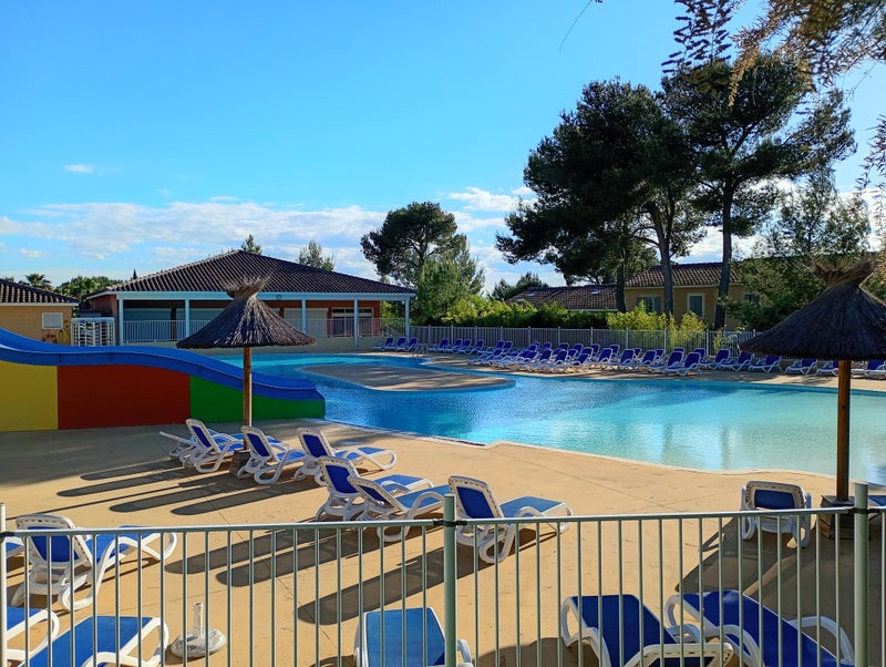 Photo 1: Piscine extérieur