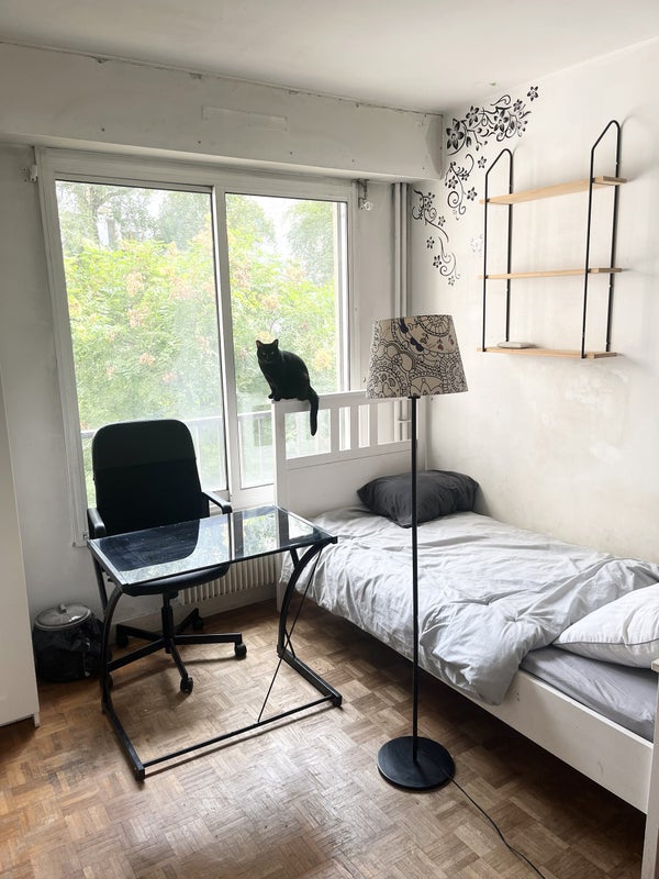 Photo 1: chambre donnant sur la cour