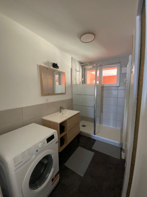 Photo 1: salle de bain
