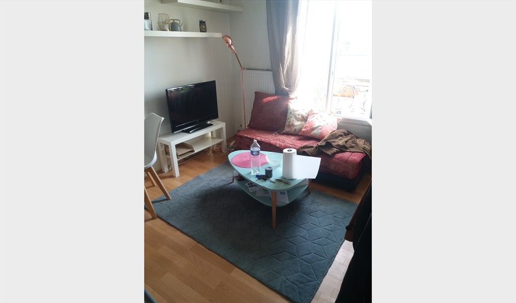 Chambre Lumineuse Proche Du Canal De L Ourq Photo principale