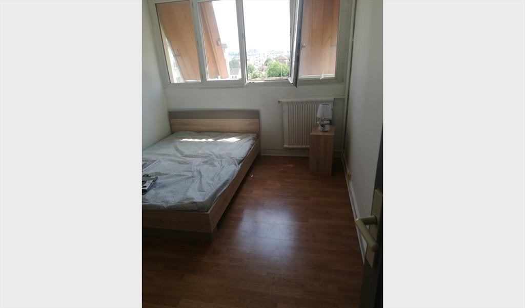 Chambre meublée en collocation Photo principale