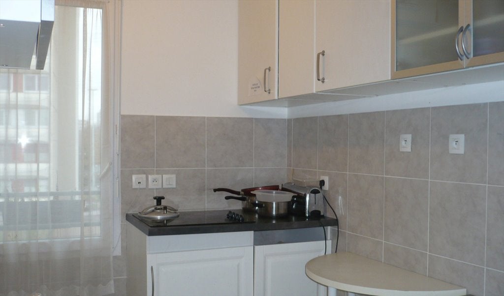 Chambre Meuble Dans 4P Tout éQuipe Photo principale