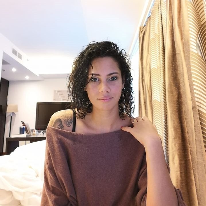 Bonjour,  Photo principale