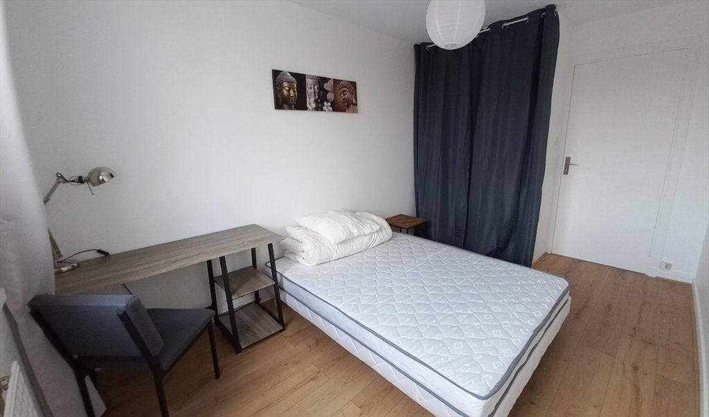 T4 /3 Chambres Meuble  75 M2 _ Prox Tram T3 et T6 Photo principale