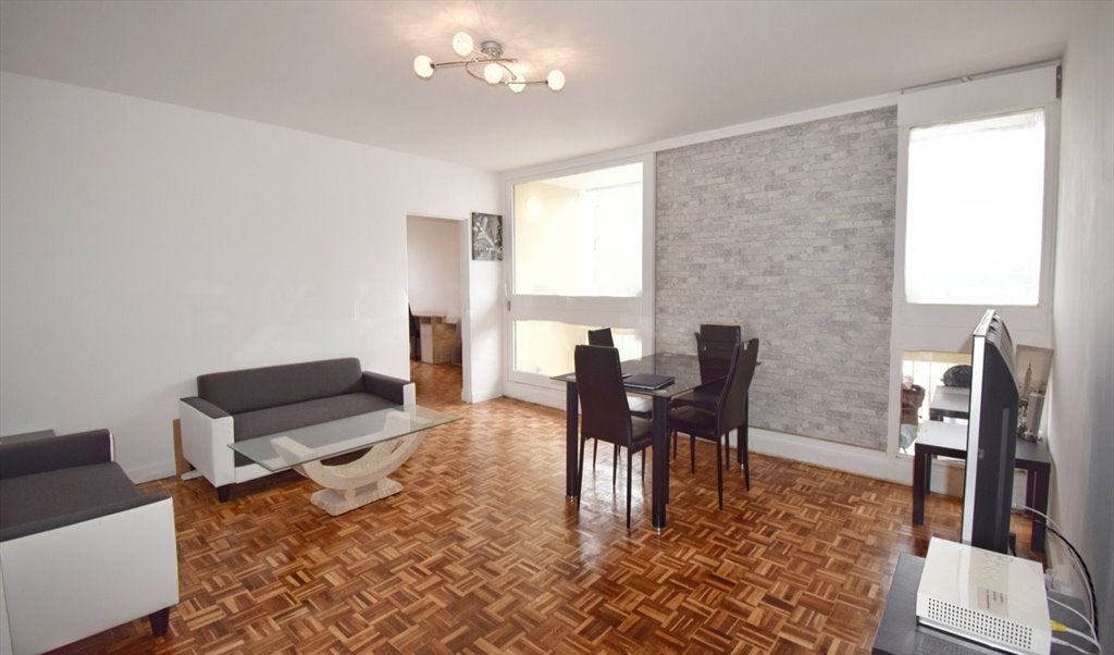 Metro à 10 Minutes (gare saint Lazare)  Photo principale