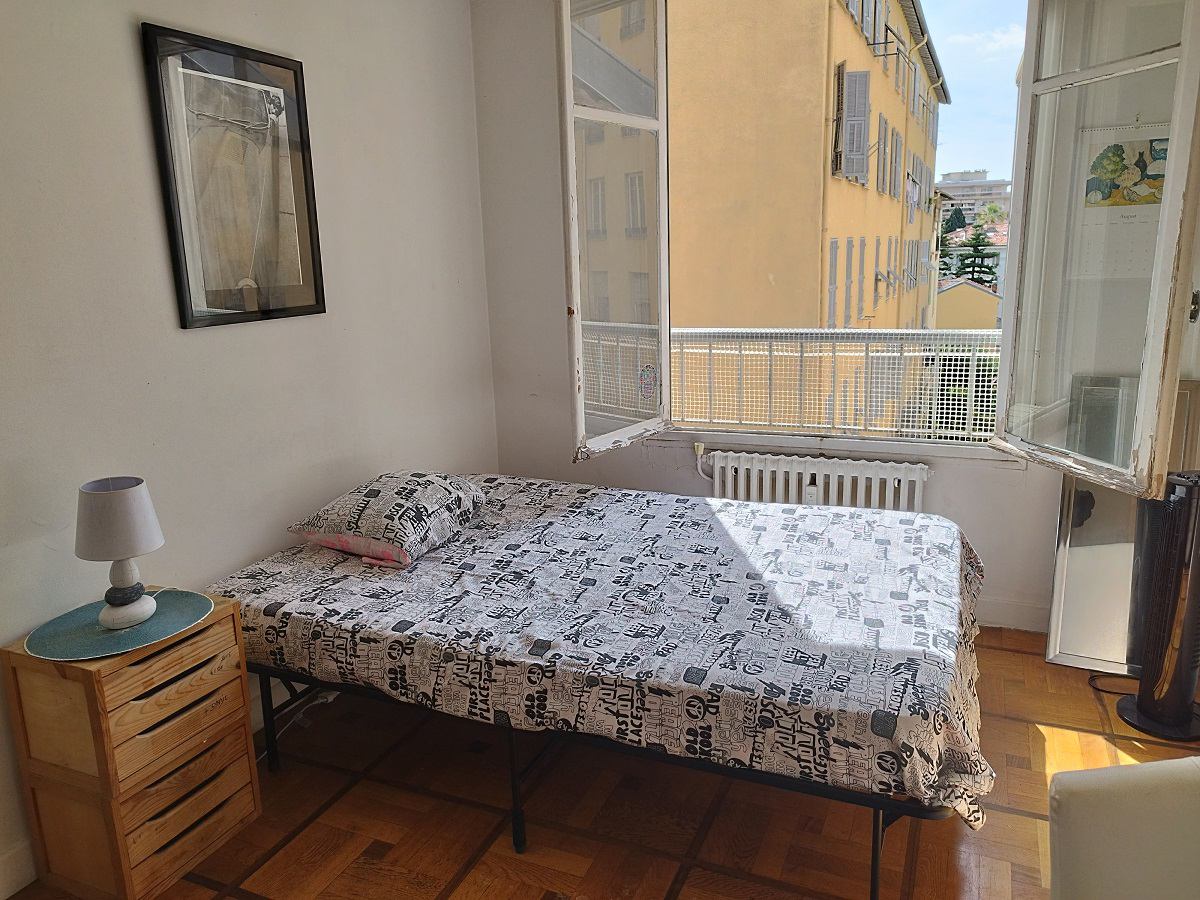 Chbre meublée plein sud, ensoleillée, 13m2  Photo principale