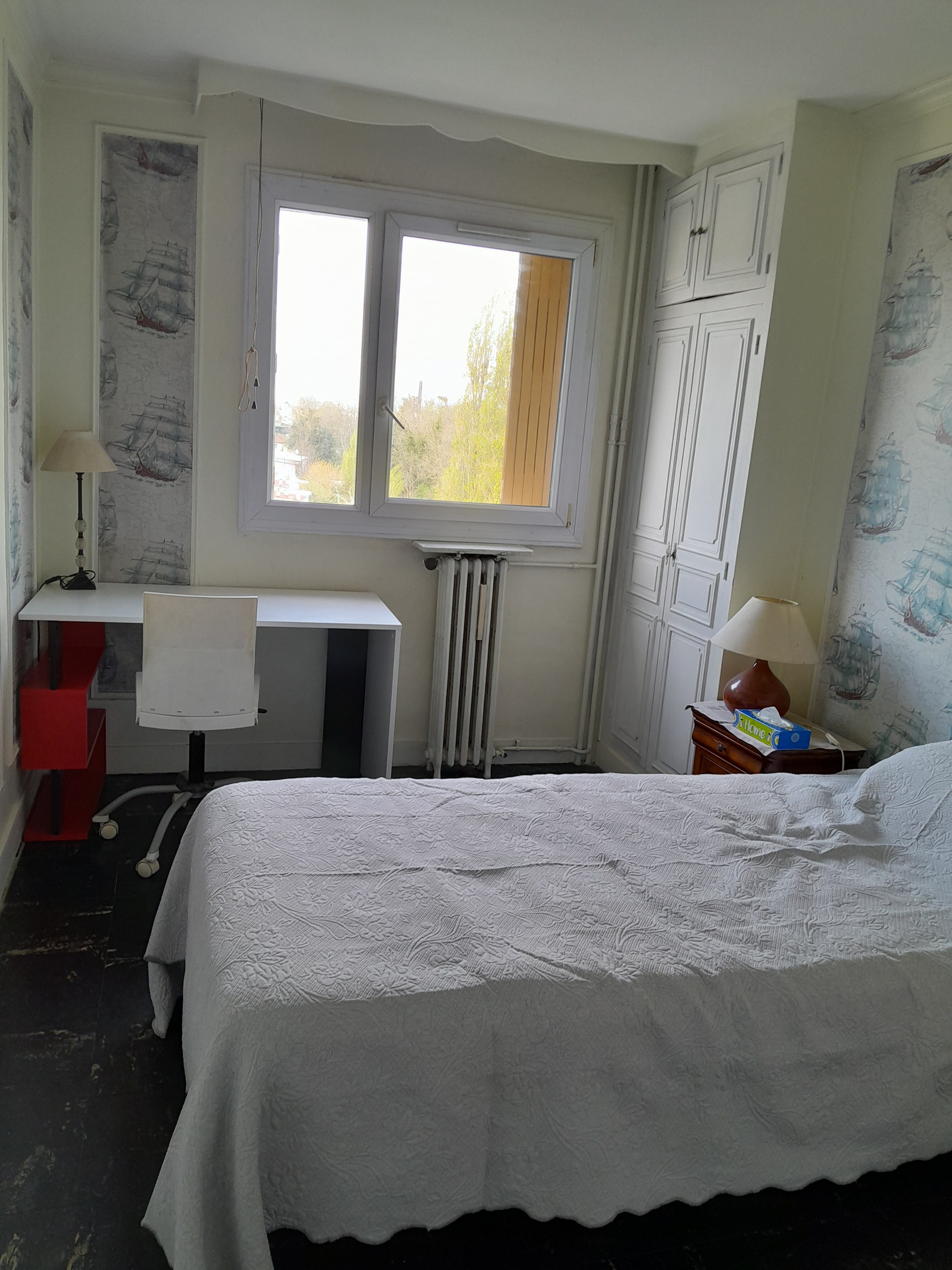 Cherche colocatrice sérieuse et calme Photo principale