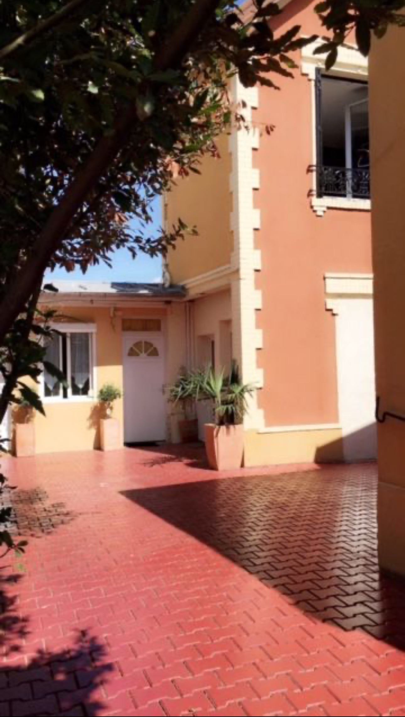 Chambre avec bail individuel dans grande maison Photo principale