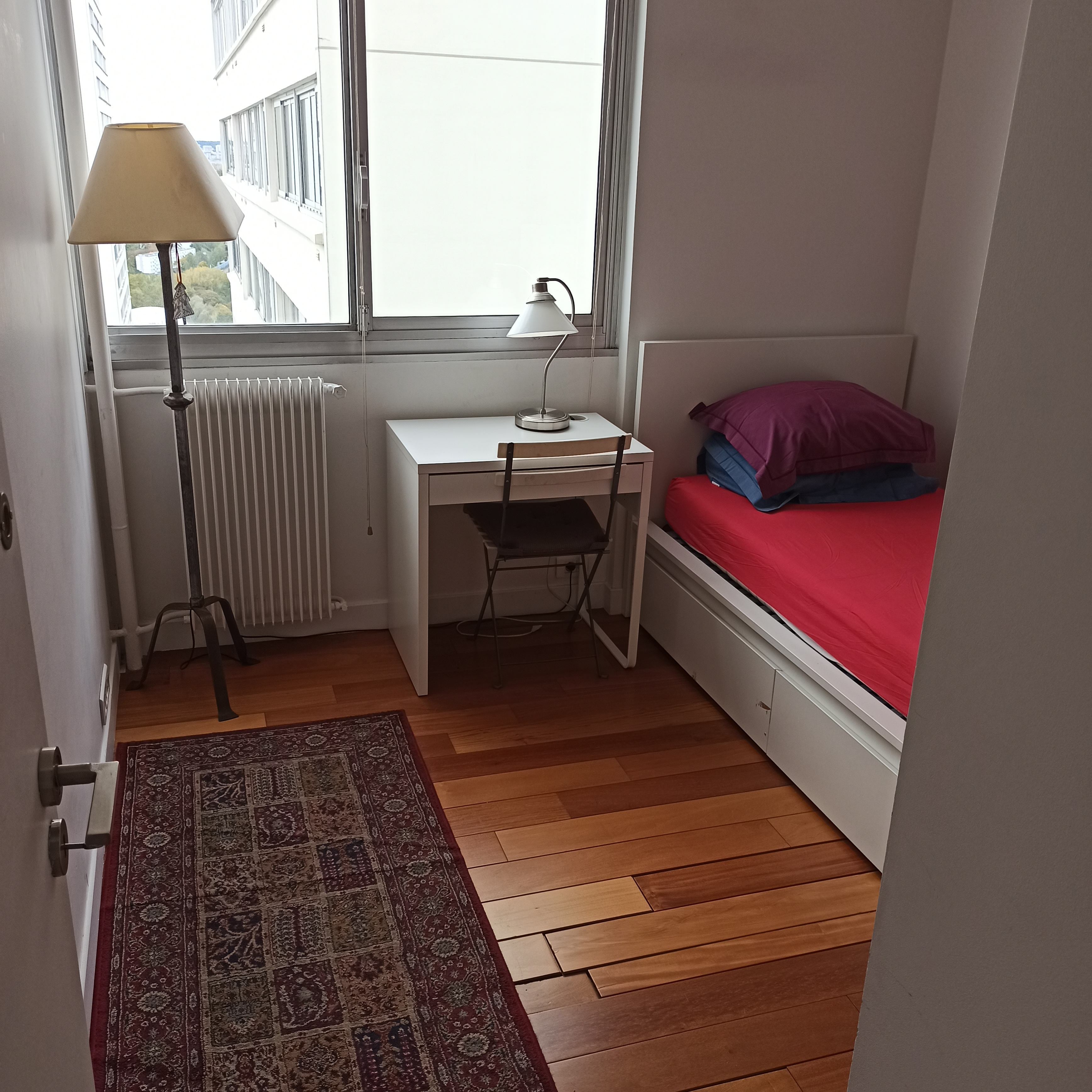 Chambre claire spacieuse pour 1 personne Photo principale