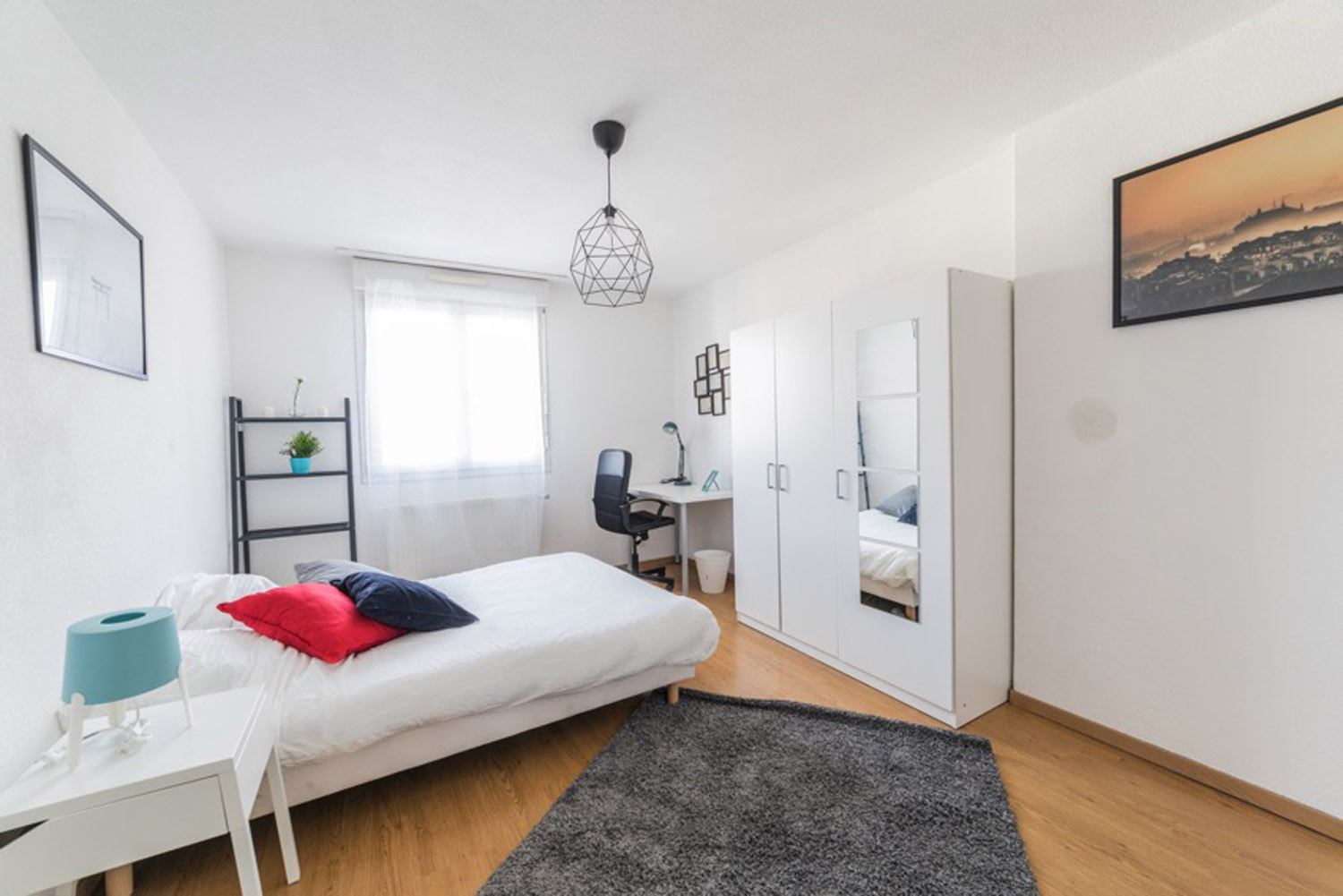 Chambre spacieuse et confortable – 17m² Photo principale