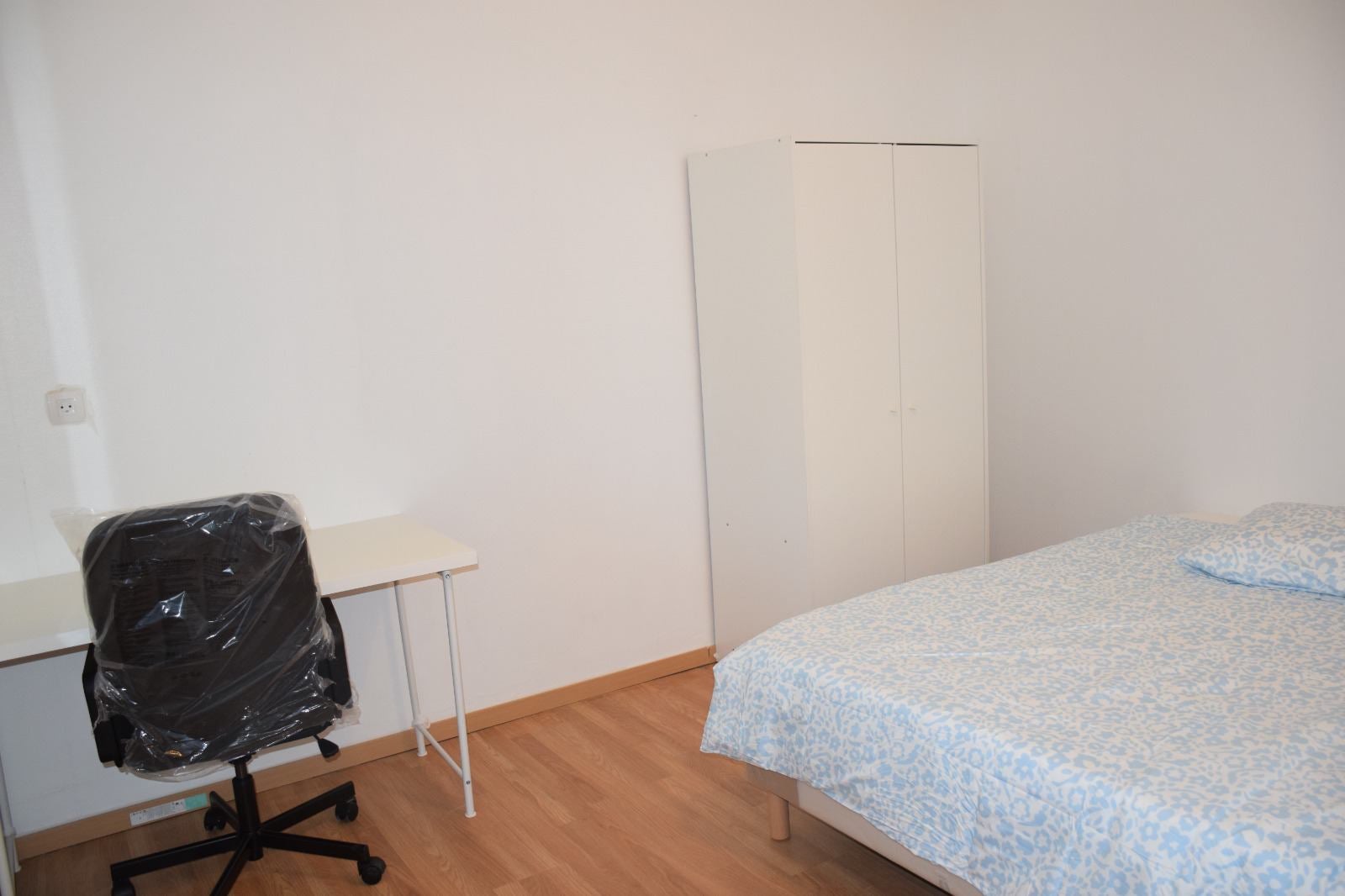 Chambre dans une collocation à Cergy Préfecture Photo principale