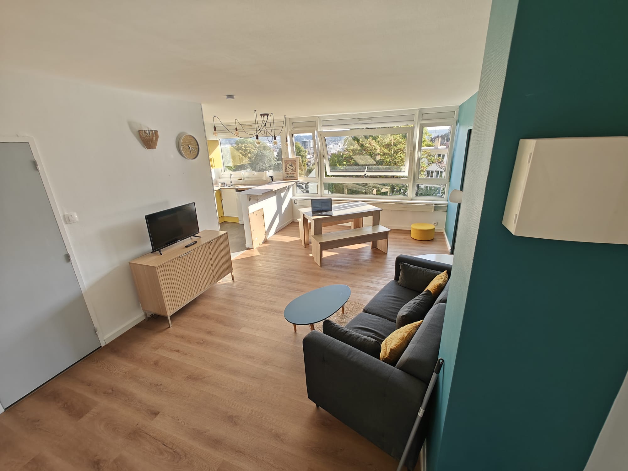 Appartement entièrement rénové, 4 chambres Photo principale