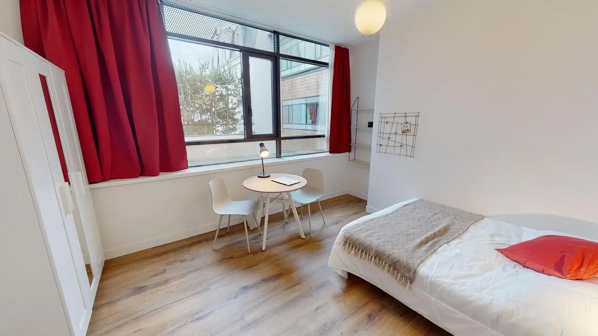 108 Barbusse 105 - Chambre 10 (PRS) Photo principale