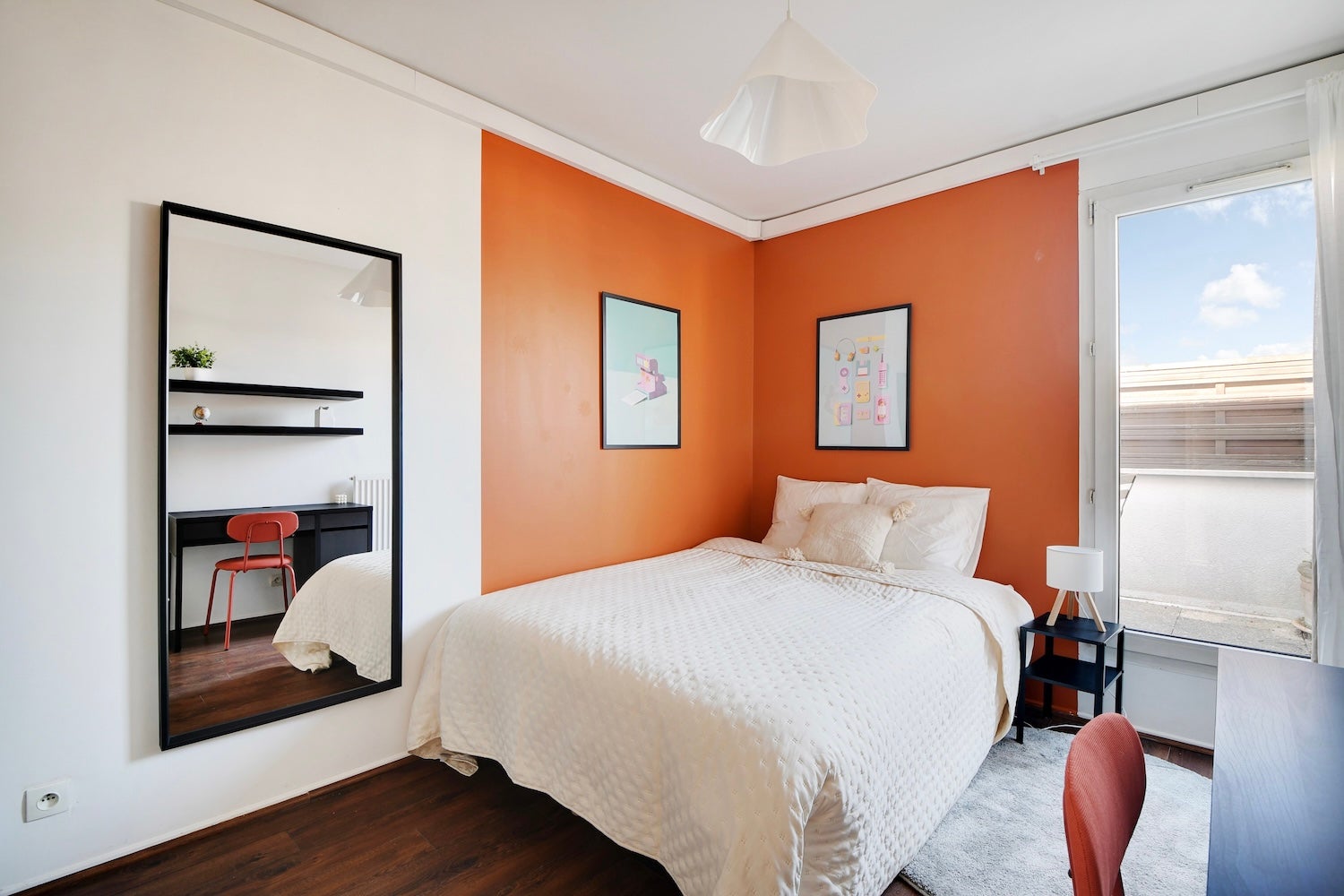 Emménage dans cette chambre orangée Photo principale