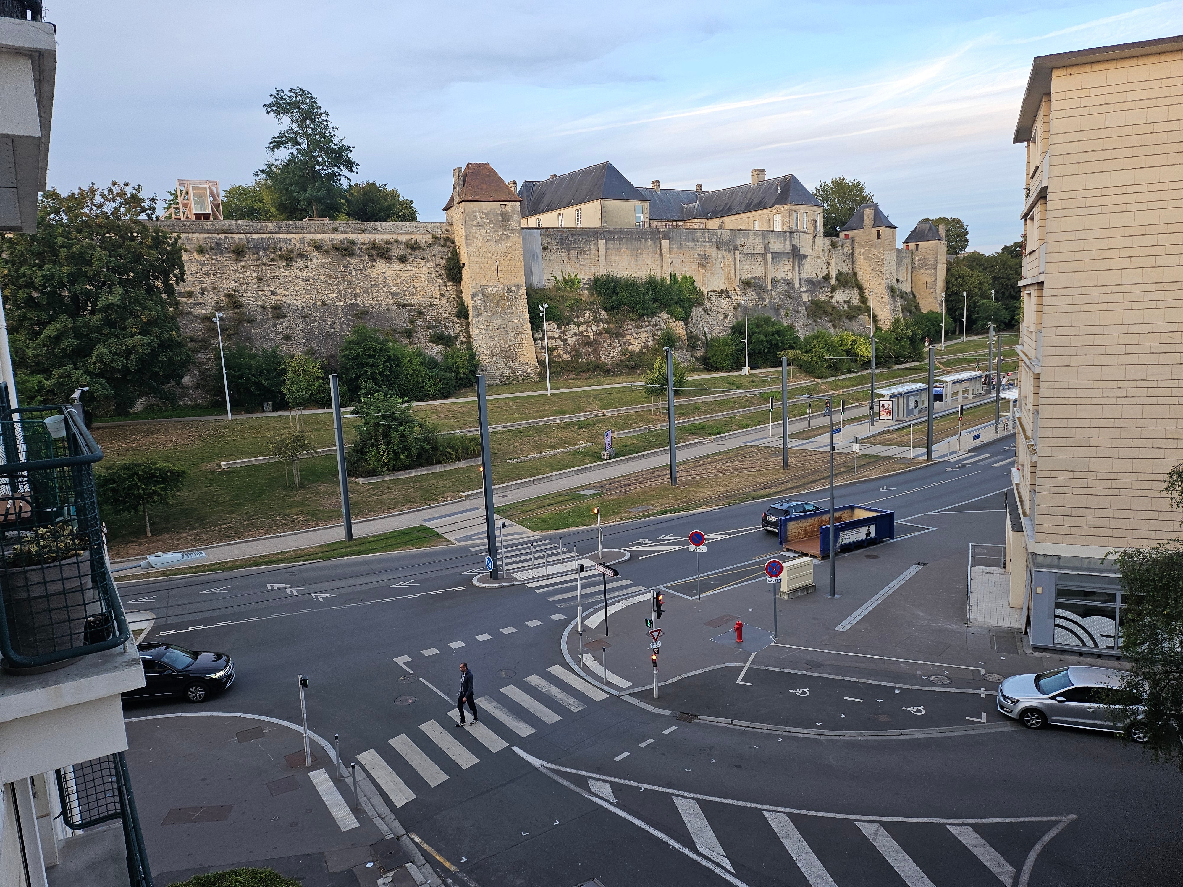 Chambre meublée en colocation – Centre-ville Caen  Photo principale