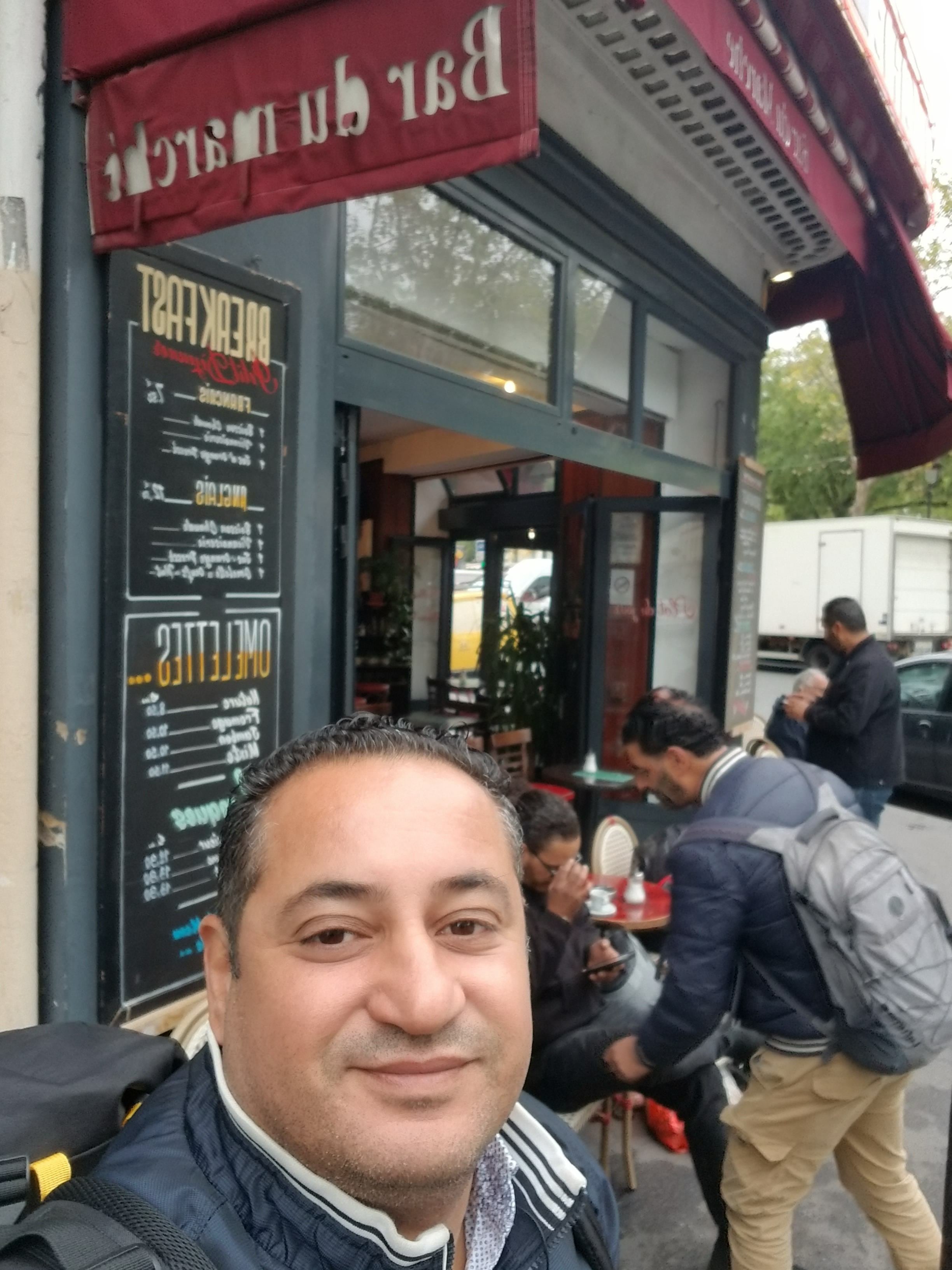 Homme Professionnel cherche une chambre simple ou double Photo principale