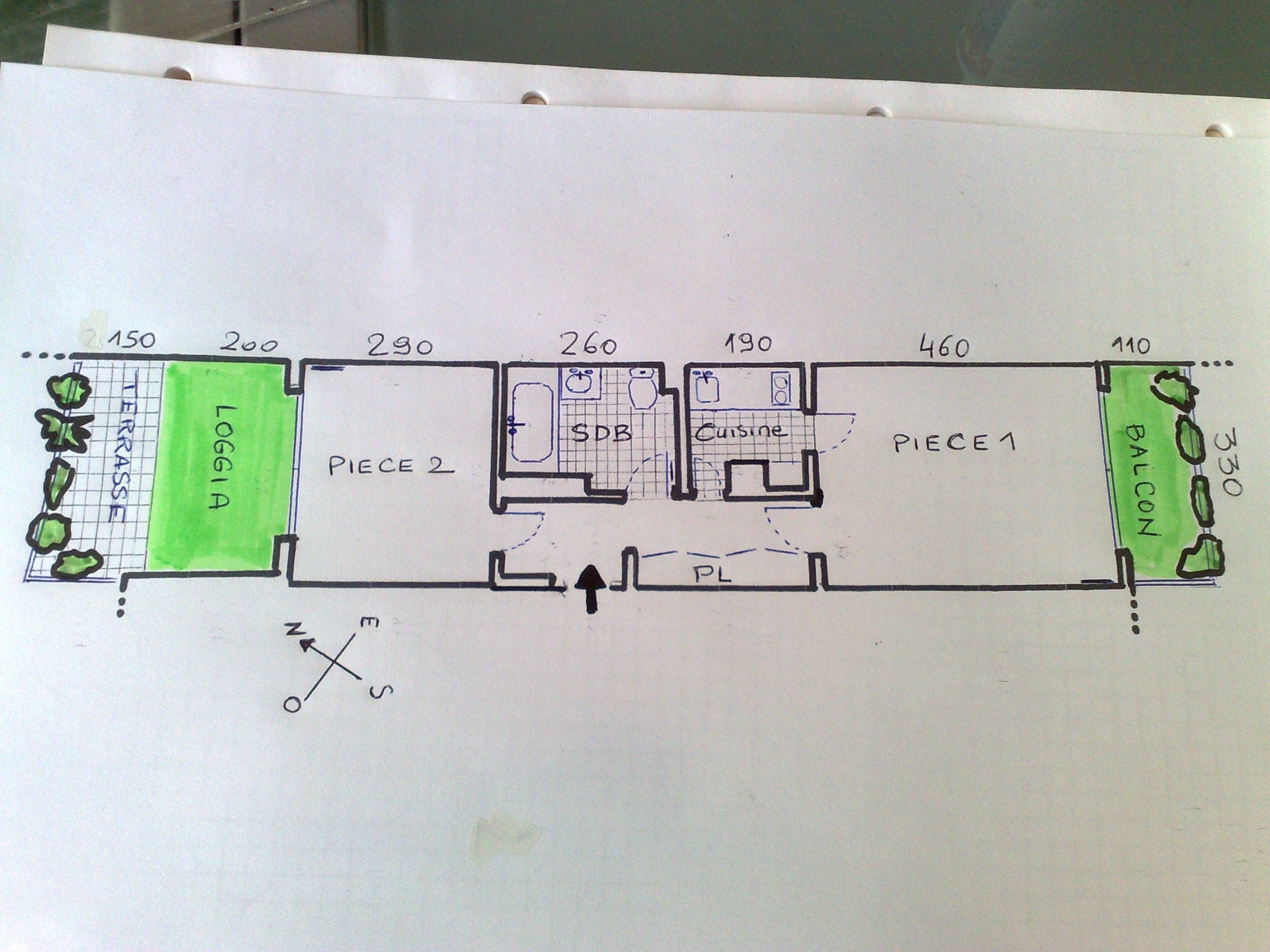 Grande chambre avec balcon dans immeuble standing  Photo principale
