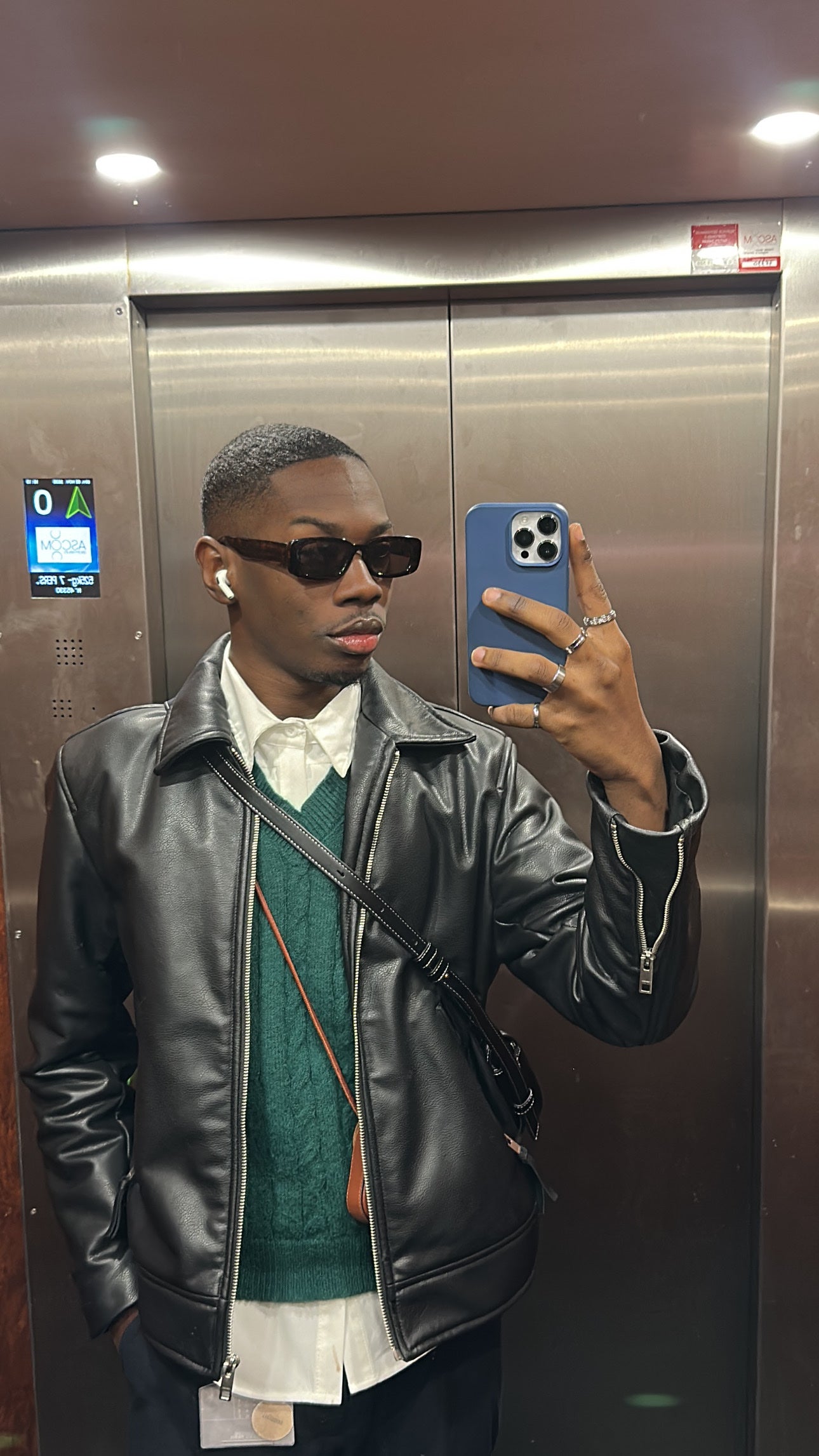 Jeune homme pour Appartement seul ou collocation Photo principale