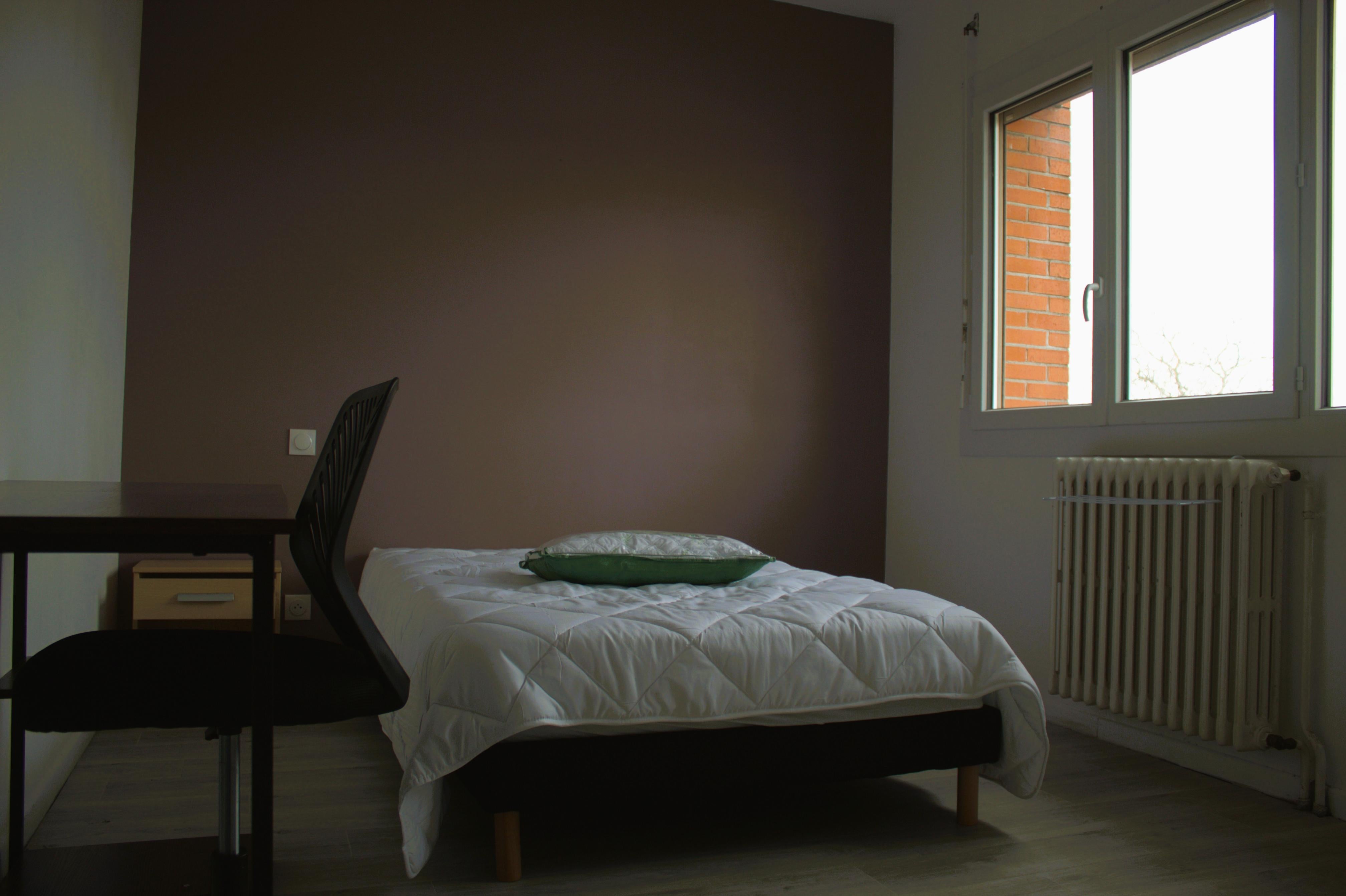 Loue chambre meublée vers l'hippodrome  Photo principale